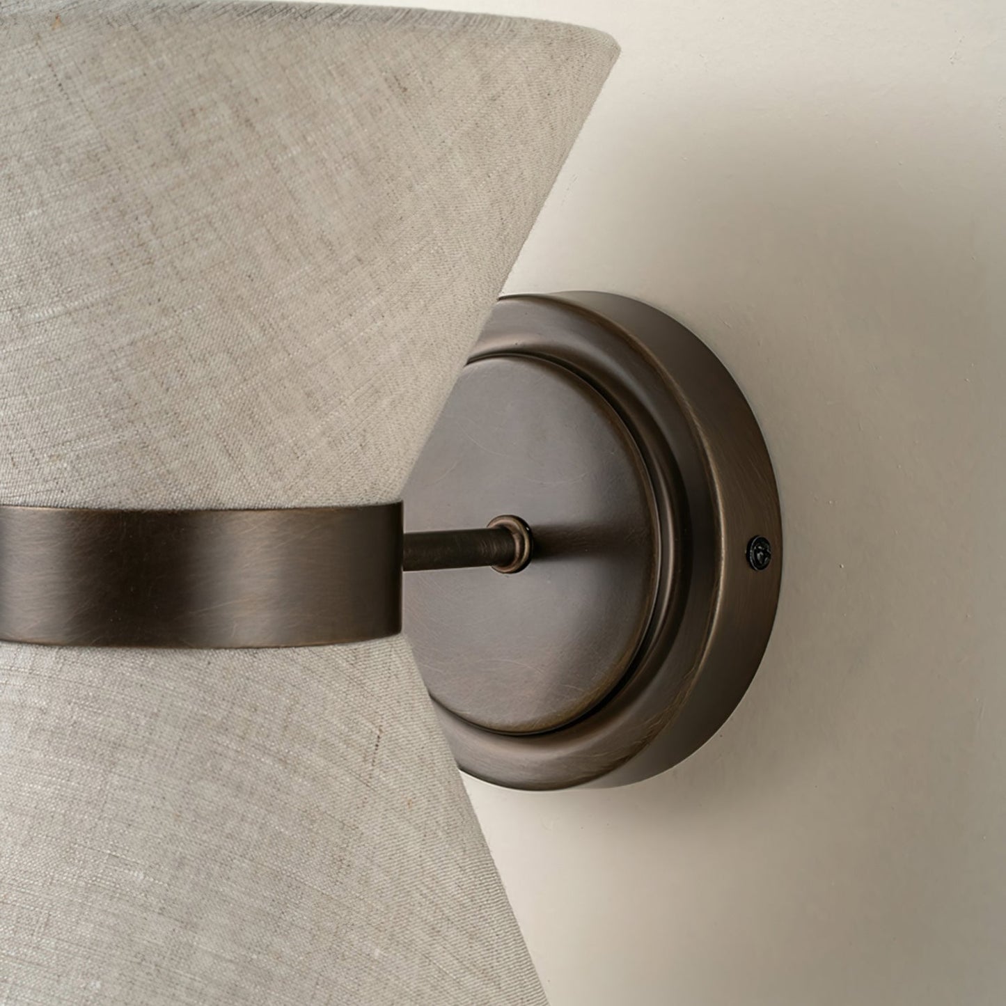 Renfrew Wall Light