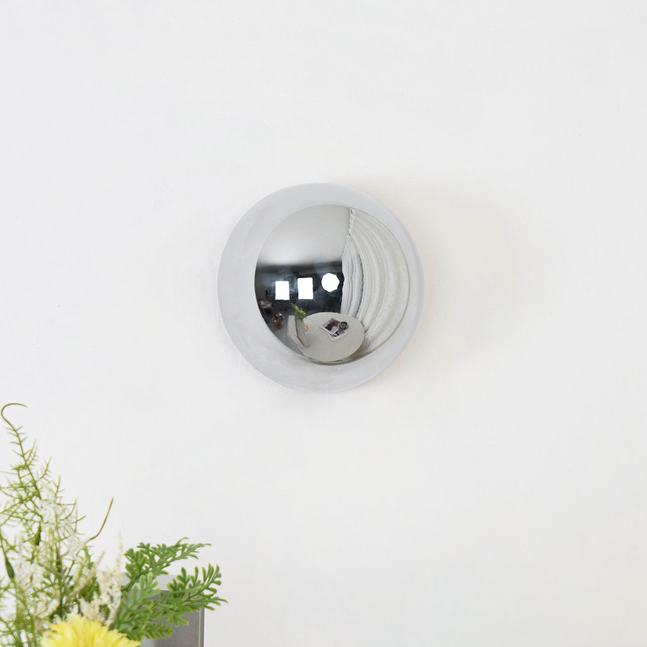 Marco Metal Wall Lamp