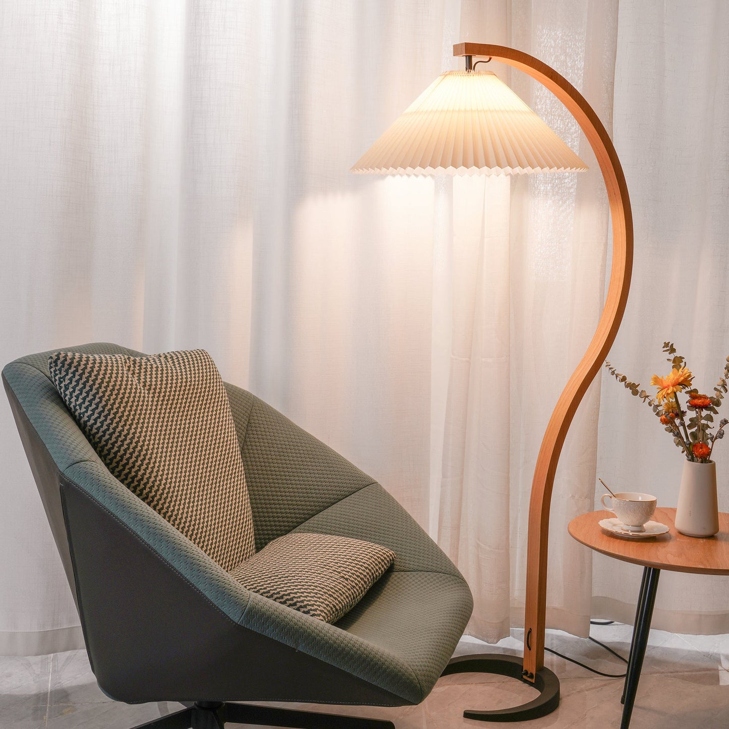 Caprani Wooden Floor Lamp