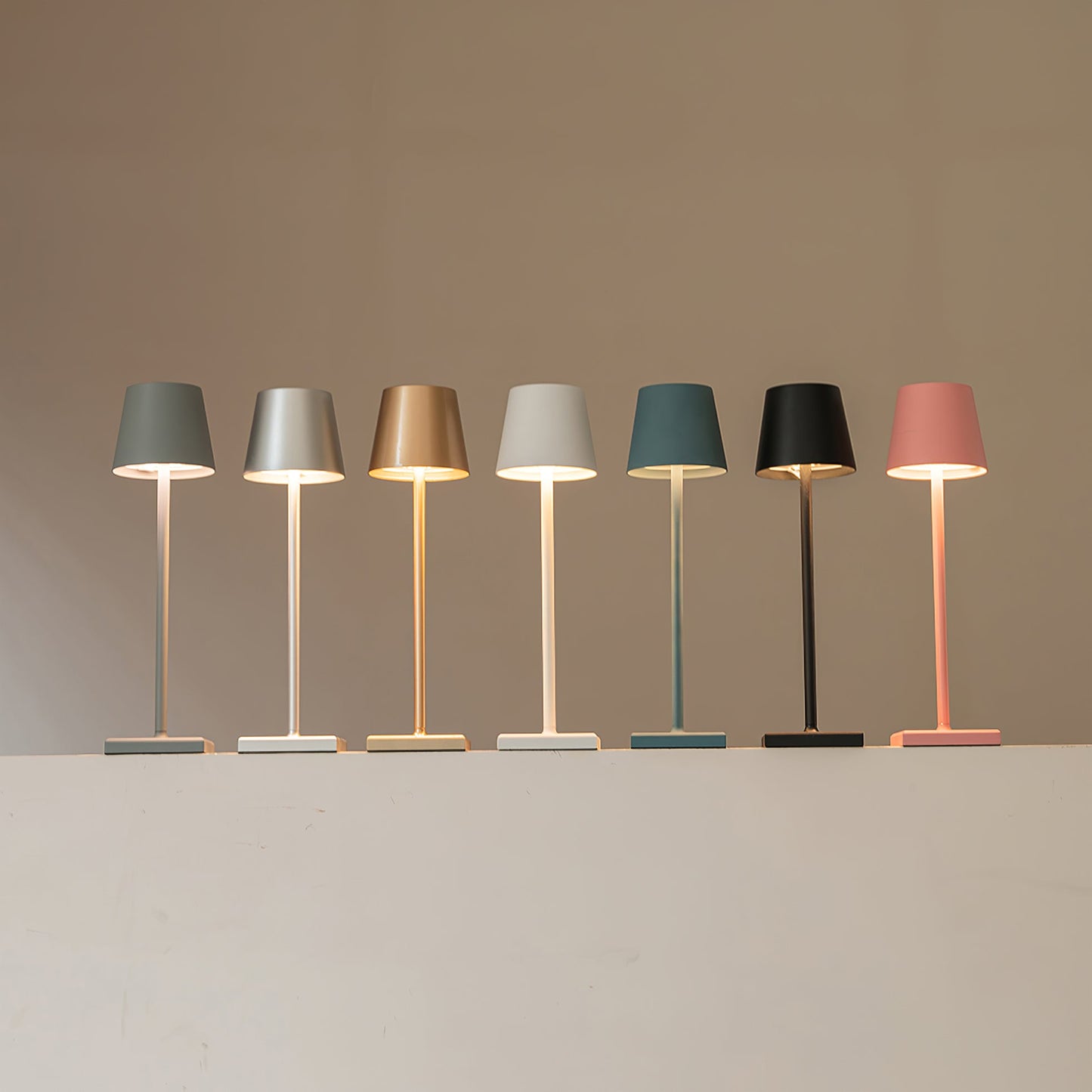 Poldina Built-in Battery Table Lamp