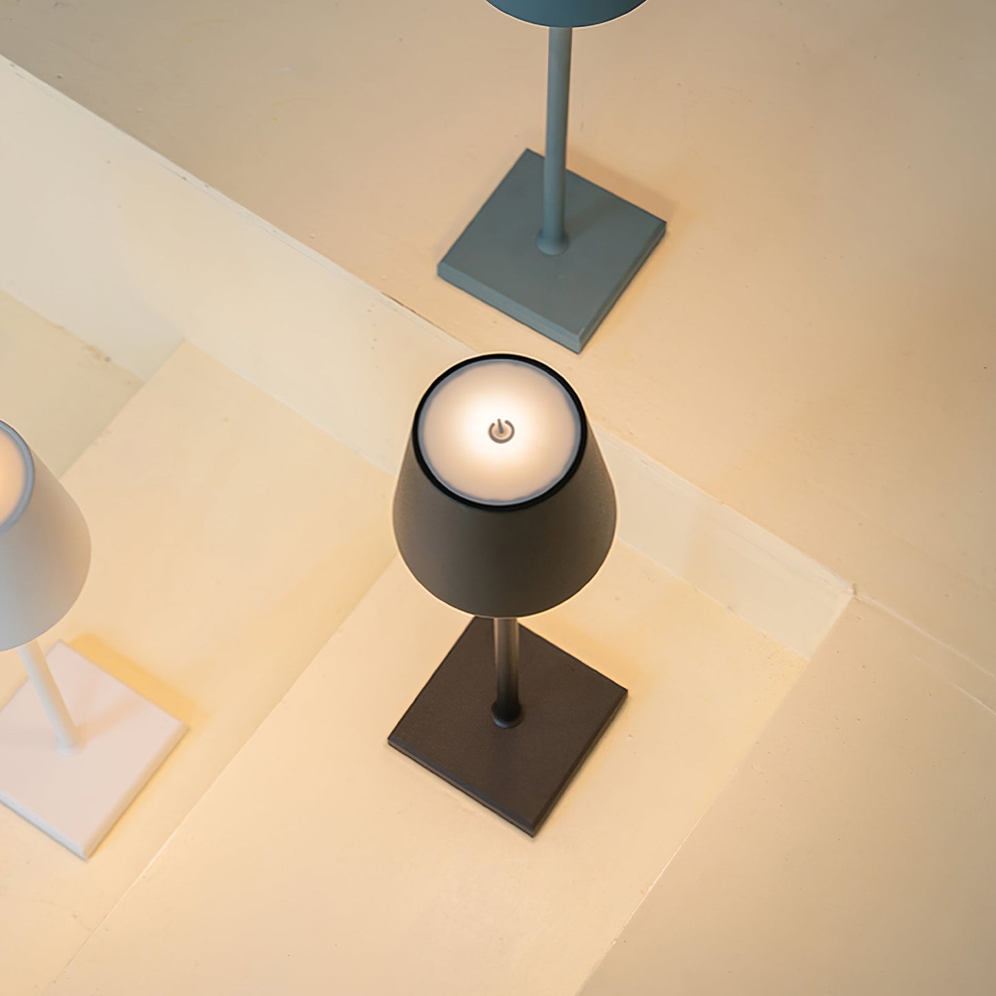 Poldina Built-in Battery Table Lamp